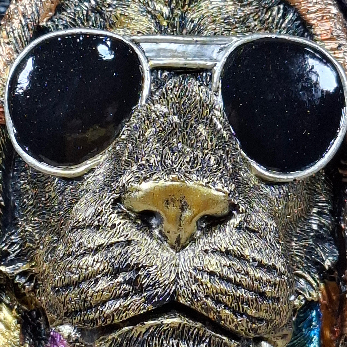 Rasta Löwe Figur Dekofigur mit Brille & Kopfhörer in 2 Größen und 2 Farben