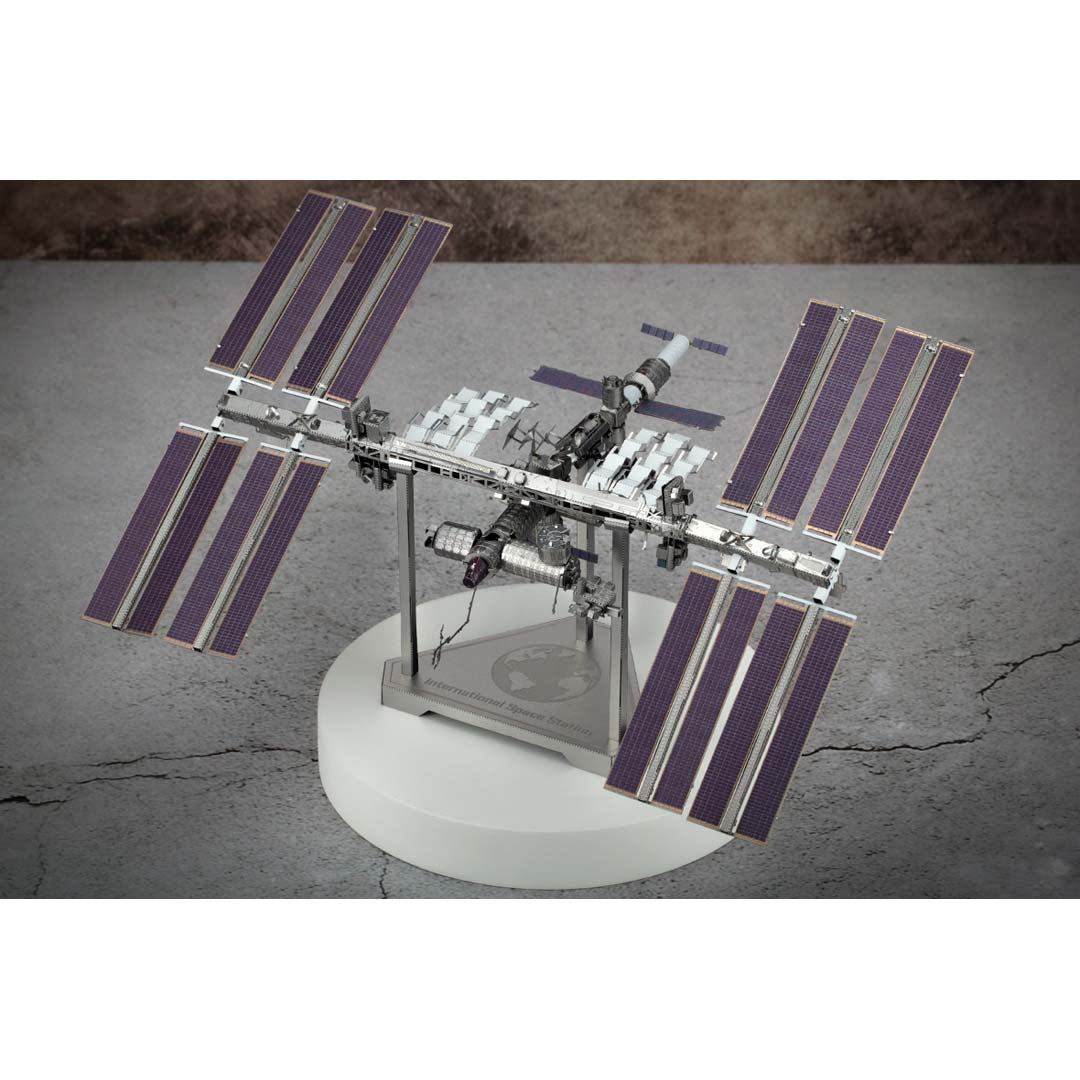 Metal Earth ISS Premium Series International Space Station (ISS) ICX140 Modellbausatz Puzzle DIY Bausatz präzise gelasert stabil langlebig