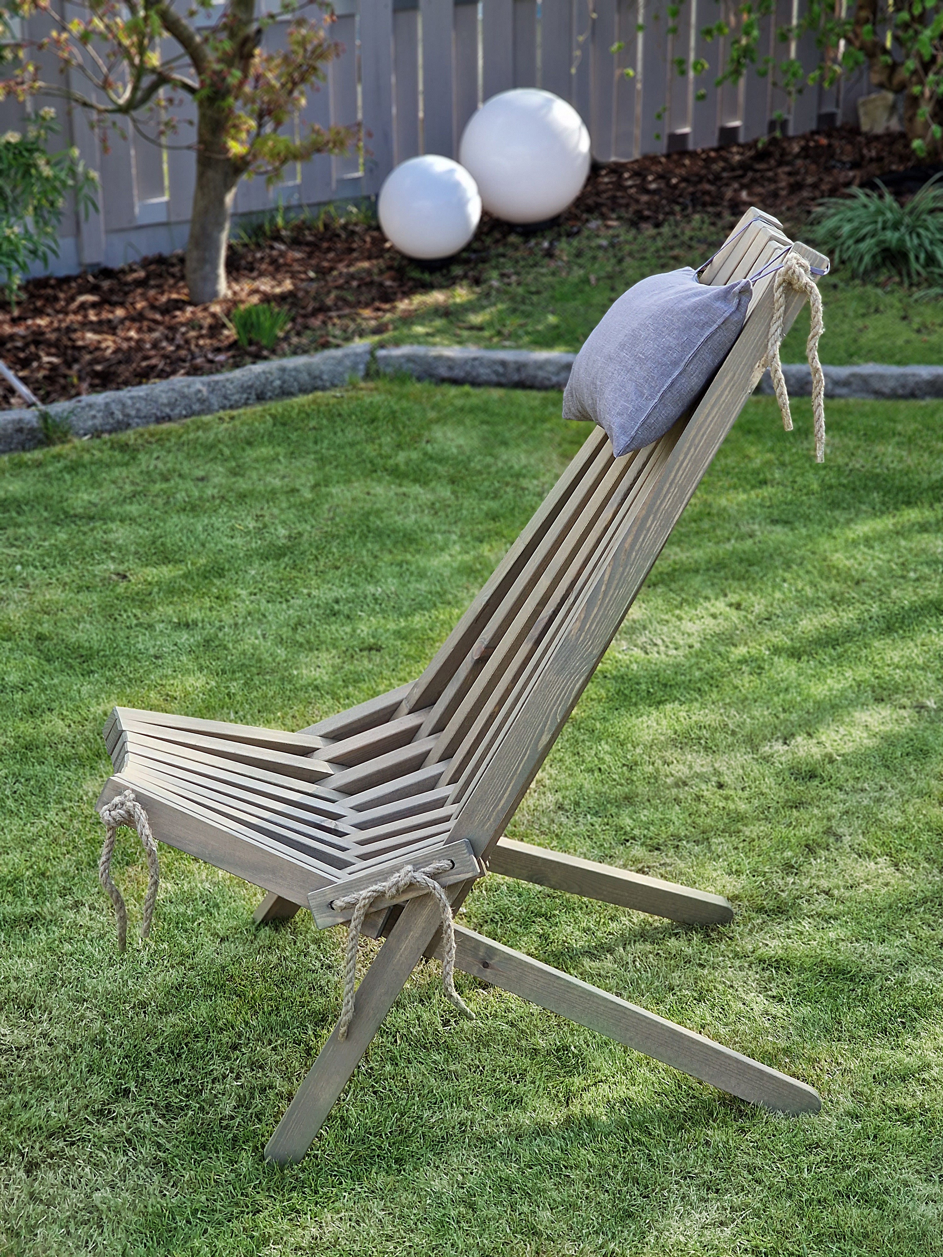 Relaxsessel FALUN Gartenstuhl Holzstuhl Liegestuhl skandinavisch mit Kissen Garden Pleasure