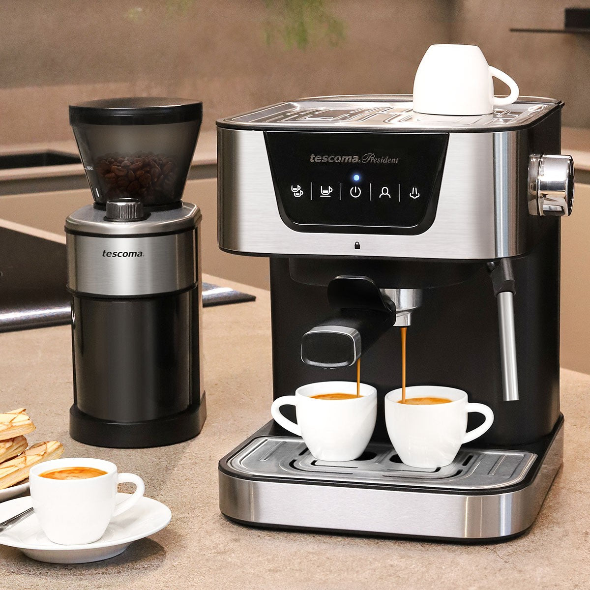 Tescoma Espressomaschine PRESIDENT – Kaffeemaschine für Espresso und Kaffee