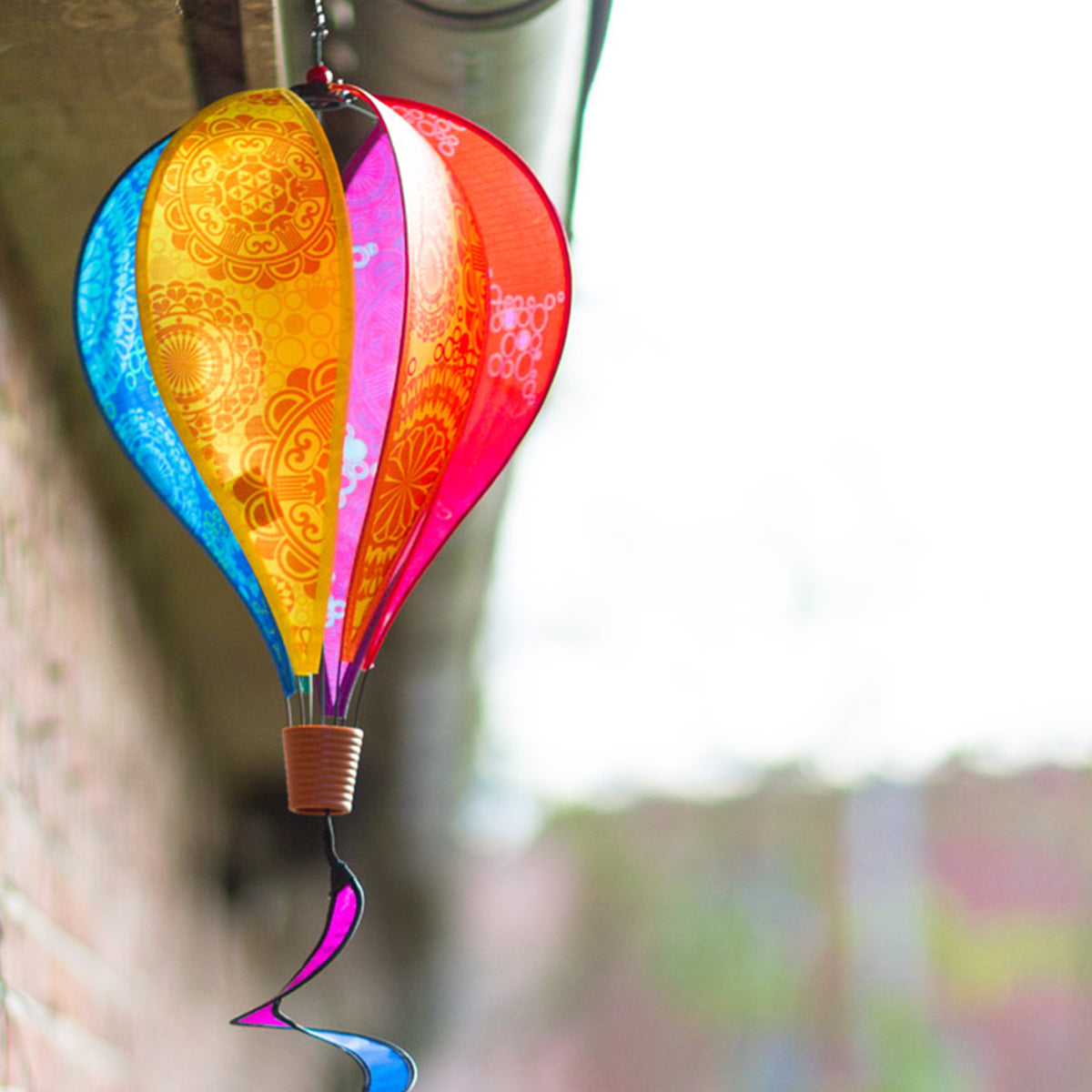 Windspiel Heißluftballon HQ Hot Air Balloon Twist Victorian Style Windsack Garten Dekoration