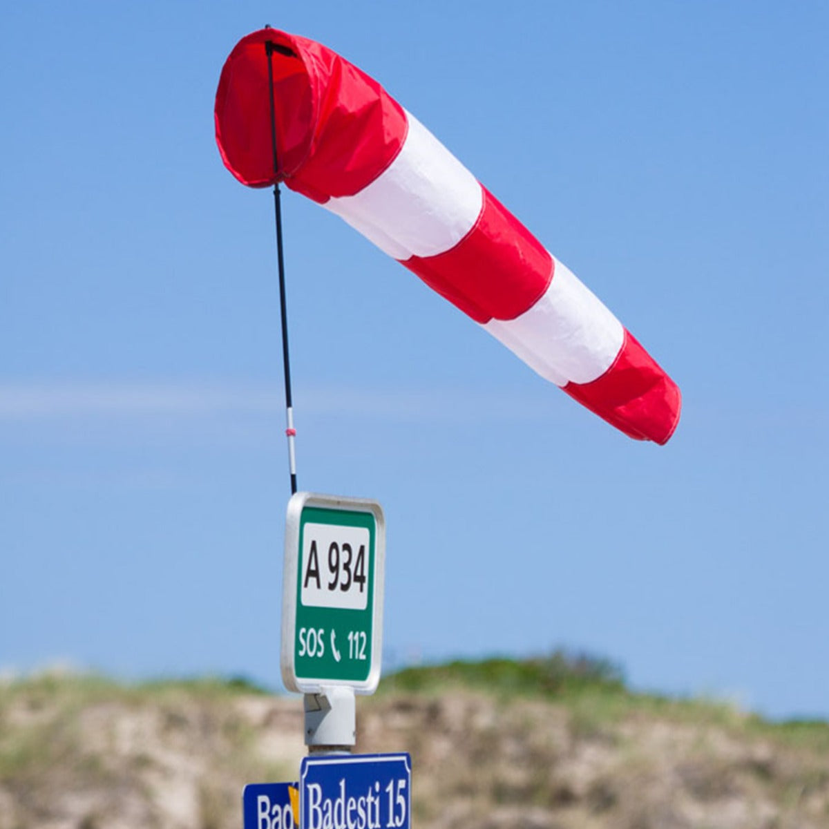 HQ Windspiel Windsock Airport 100 cm Garten Dekoration Wetterfahne Windsack