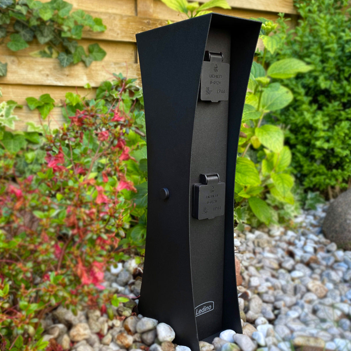 Außensteckdose Garten Gartensteckdose Connect D4A schwarz 4fach Steckdosensäule Garten 4 Steckdosen