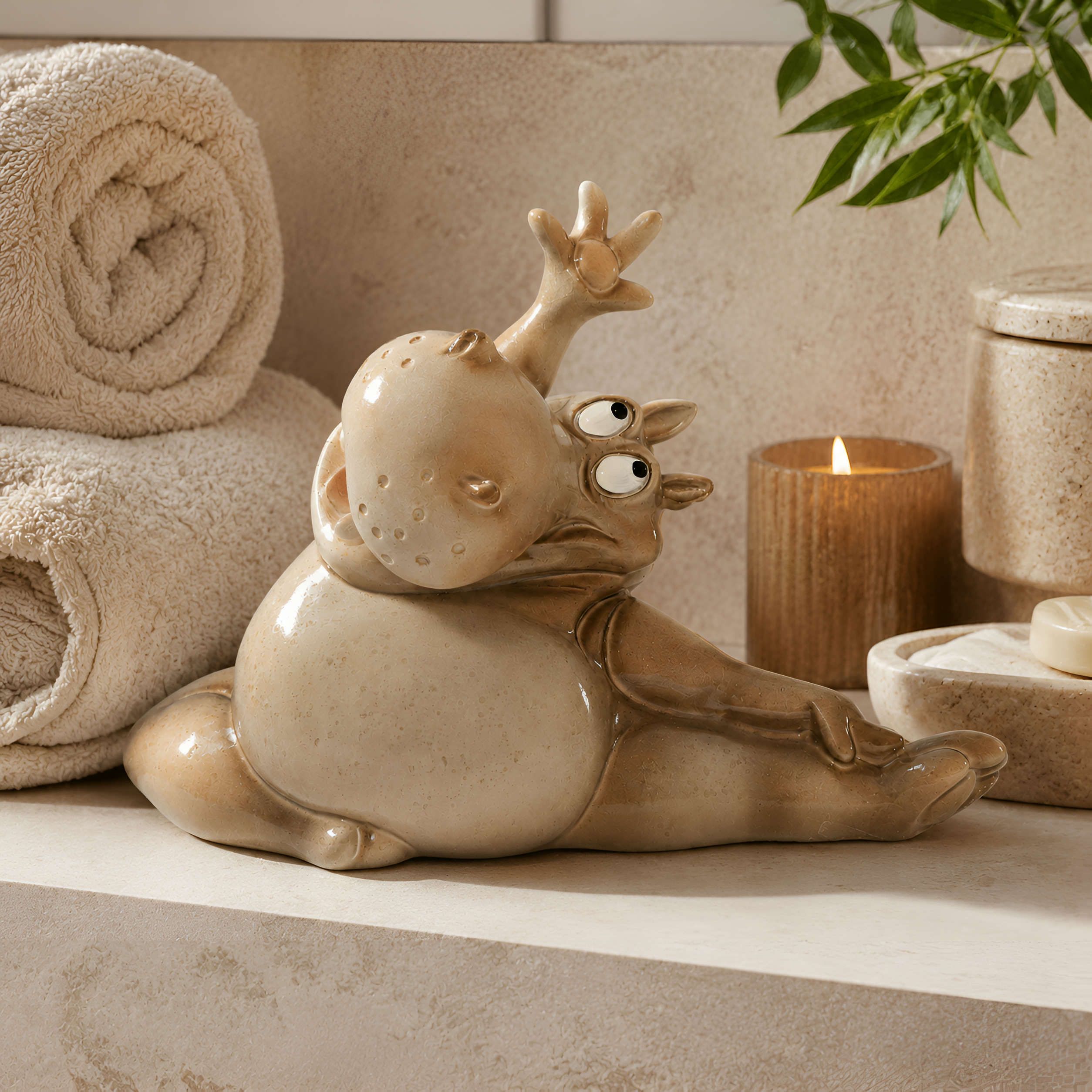 Yoga Nilpferd Figur glänzend sitzend & Stretch für innen und außen