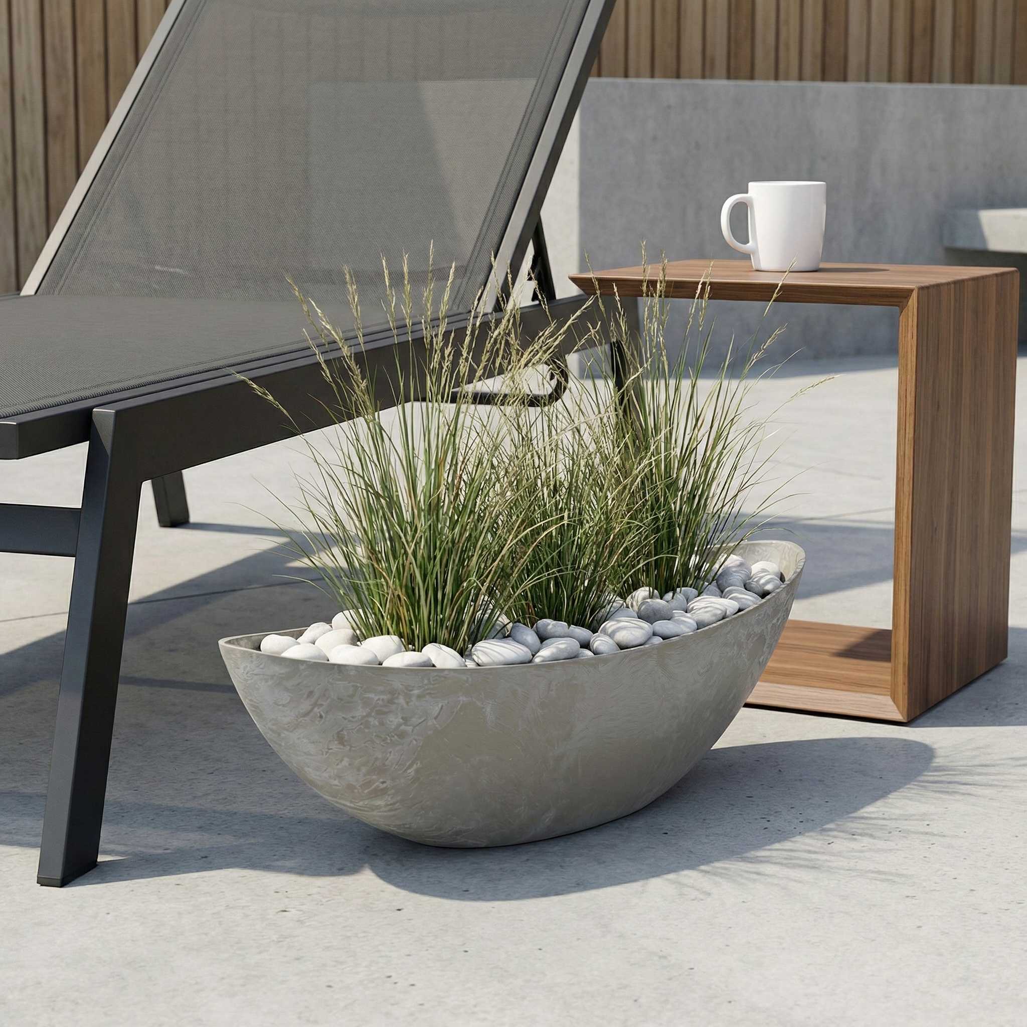 Pflanzschale „Boat“ aus recyceltem Kunststoff – Blumentopf länglich in Anthrazit oder Sand