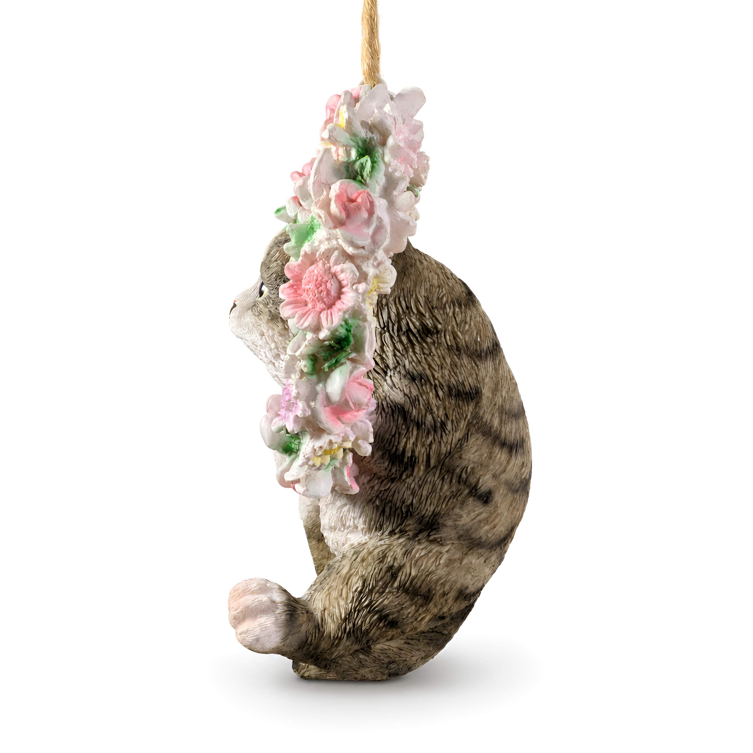 Hängedeko Hund oder Katze im Blumenkranz - Fenster Hängedeko Garten Hänge Deko Ast Katzenfigur Hundefigur