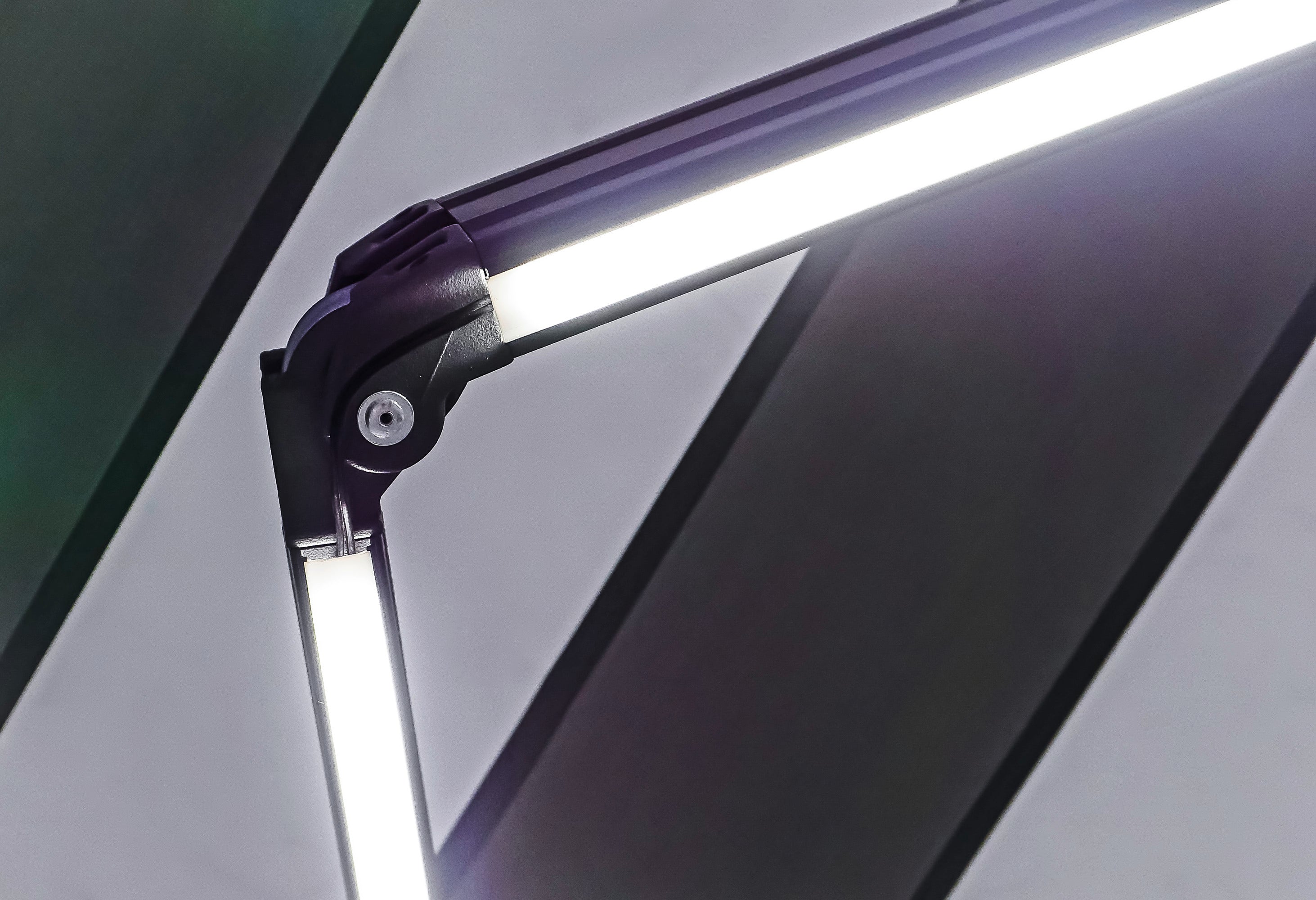 Elektrische Gelenkarmmarkise LED Markise Motorisiert Sonnenschutz Garden Pleasure gestreift