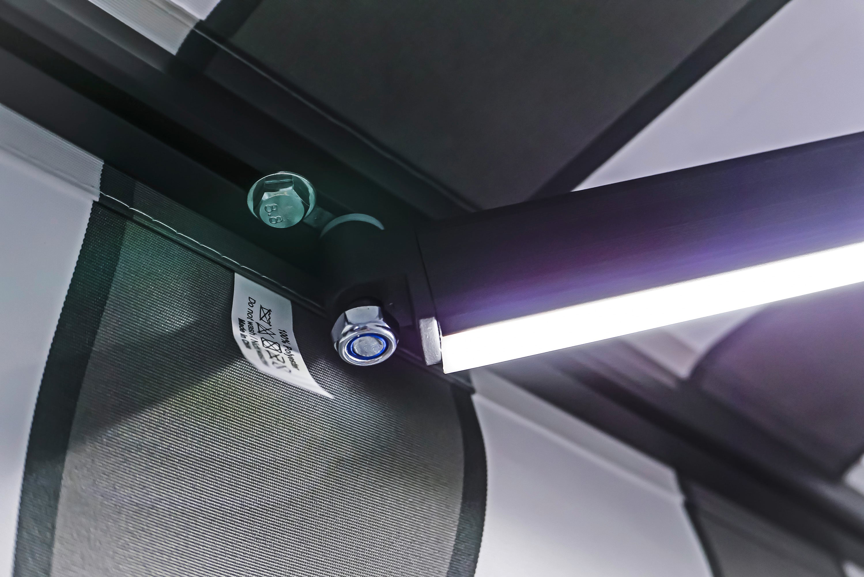 Elektrische Gelenkarmmarkise LED Markise Motorisiert Sonnenschutz Garden Pleasure gestreift