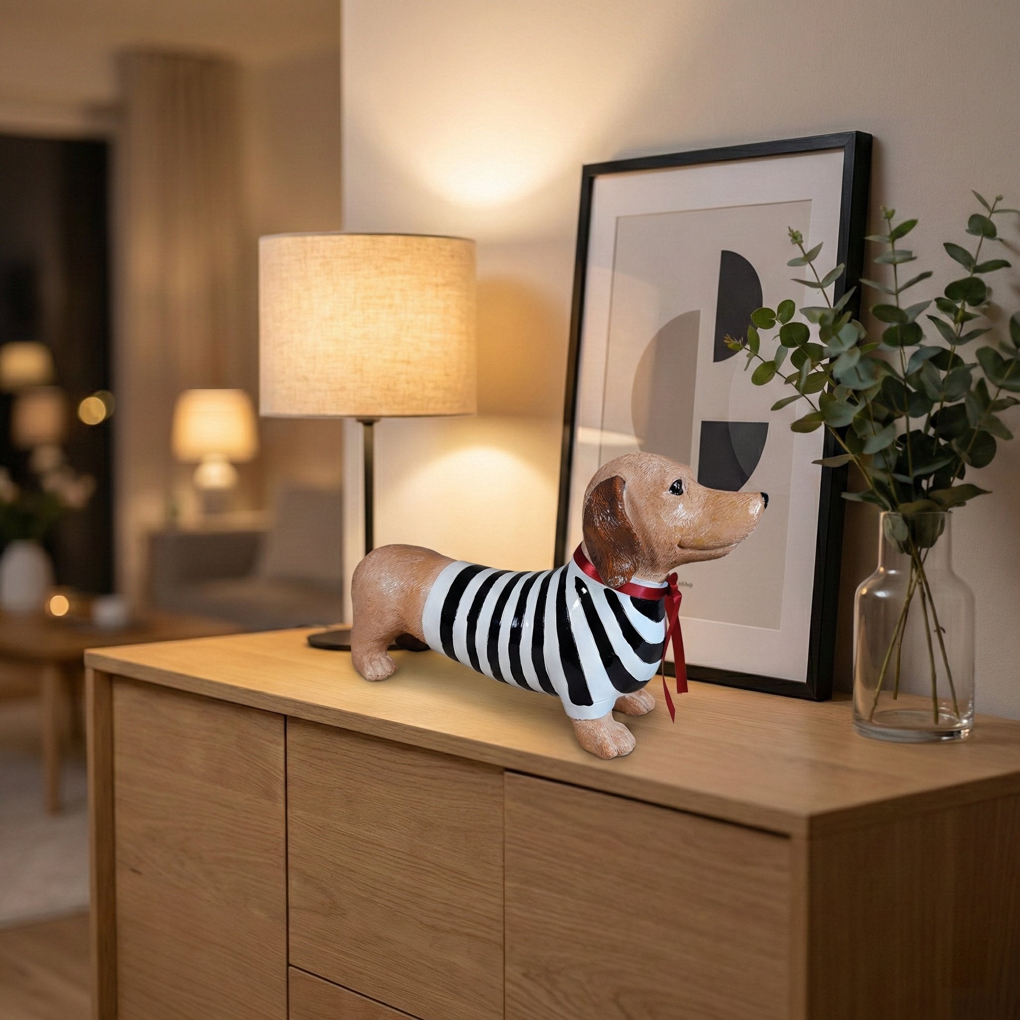 Dackel Deko Figur - handbemalte Dackelfigur für innen & außen, Gartendeko für Balkon, Terrasse & Garten, mit Pulli und roter Schleife - DackelDuo Monique et François