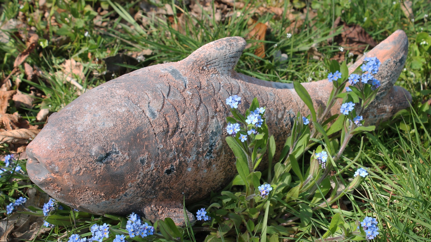 Dekofigur Fisch Figur in Steinoptik Teichdeko Fischfigur für Gartenteich