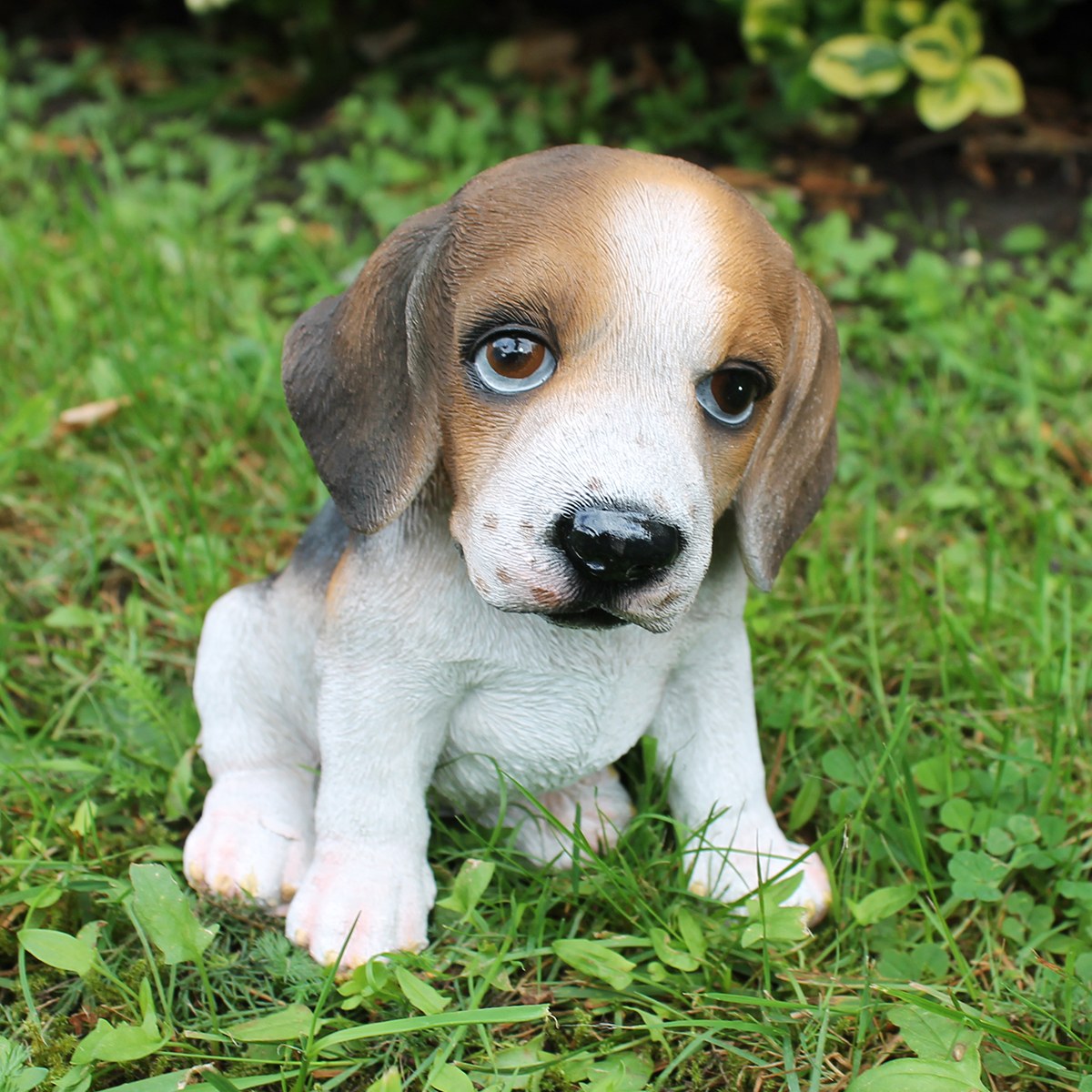 Beagle Figur sitzend Beagle Hundefigur lebensecht Deko Hundefigur