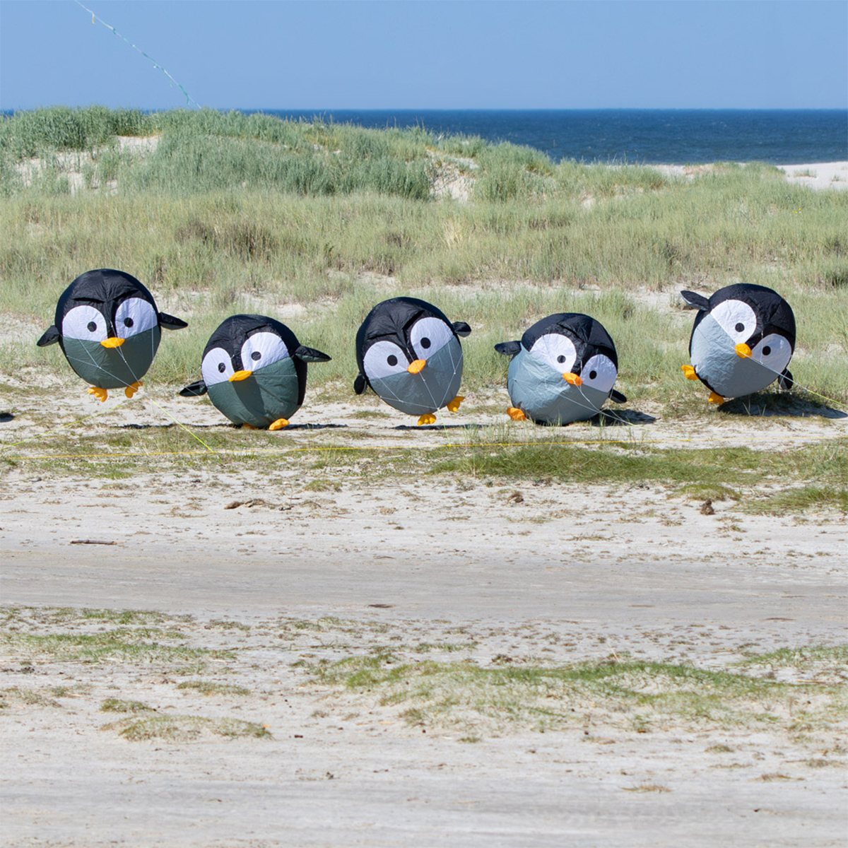 Bodenwindspiel HQ Bouncing Birdeez Penguin 100 cm bunte Windspiele für den Garten oder Strand