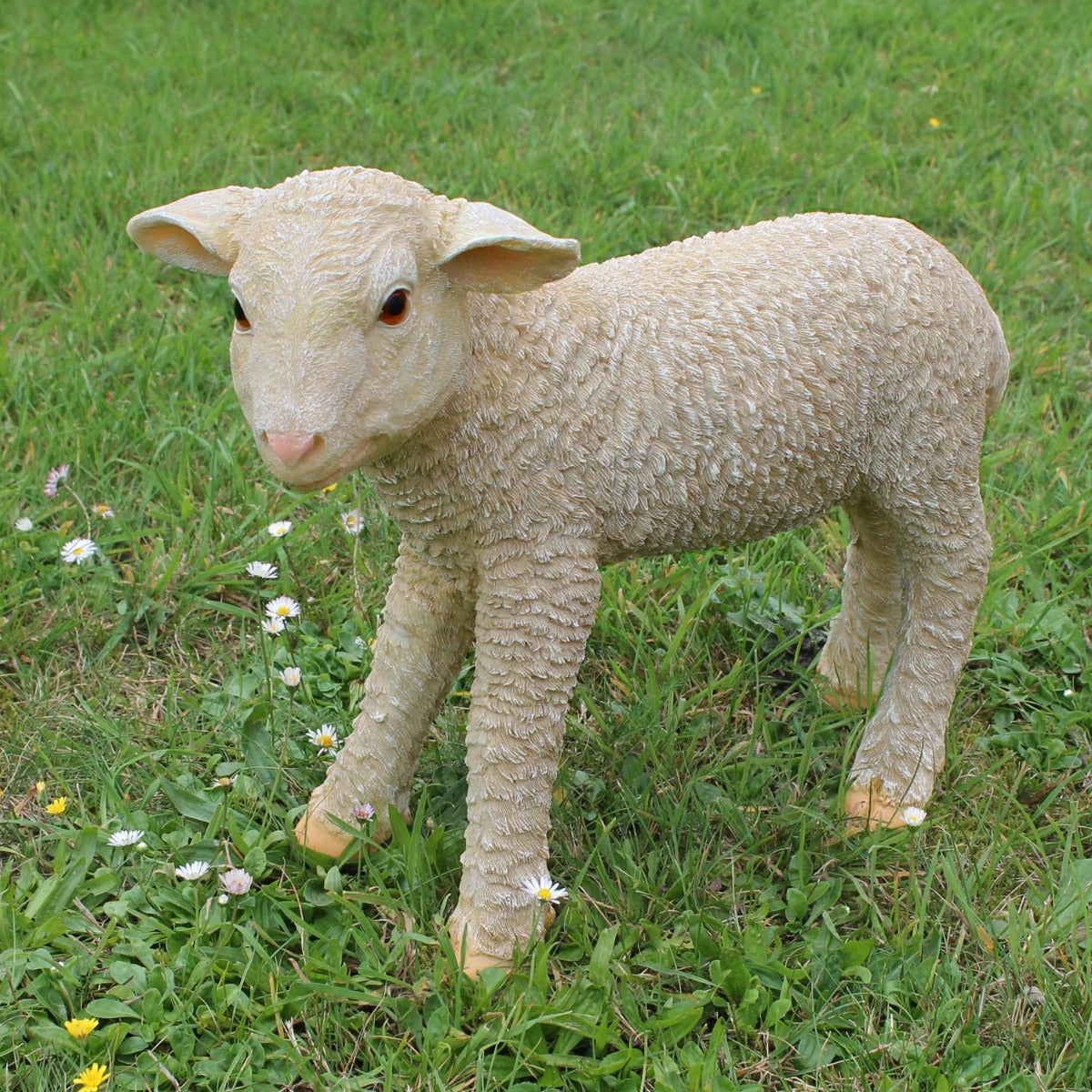 Gartenfigur Schaf Figur Maggie Schaf stehend Lamm Figur für den Garten