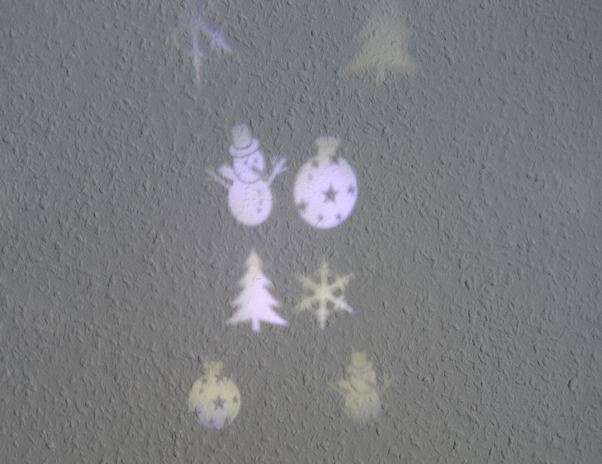 LED Projektor mit 6 Motiv-Schablonen Weißes Licht Gartenprojektor Weihnachtsdeko Effektlicht