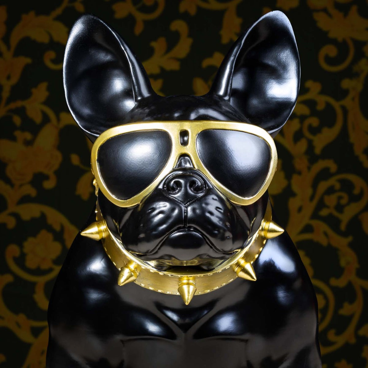 Französische Bulldogge Deko Hundefigur Siggi groß mit Brille und Nietenhalsband Deko Bulldogge schwarz