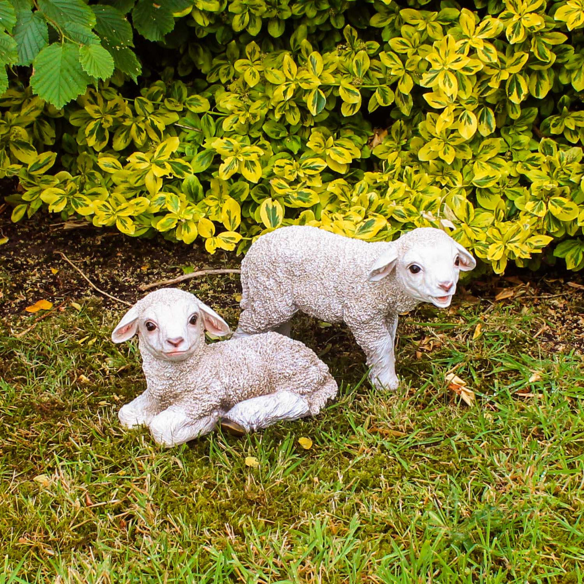 Gartenfigur Schaf Figur 2er Set Schaf Figur stehend Schaf Figur liegend Lamm Figur für den Garten